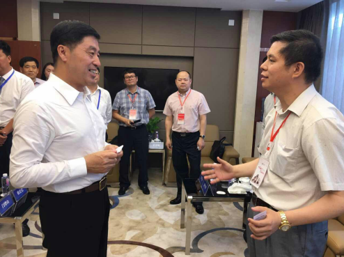 仟億達(dá)董事長鄭兩斌受到河北省副省長張杰輝接見 仟億達(dá)董事長鄭兩斌受到河北省副省長張杰輝接見